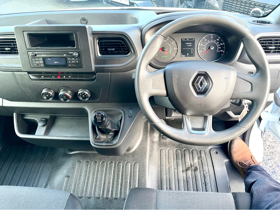2023 Renault Master MM35 BUSINESS+ 2.3 BLUE DCI 135BHP MWB €18,000
