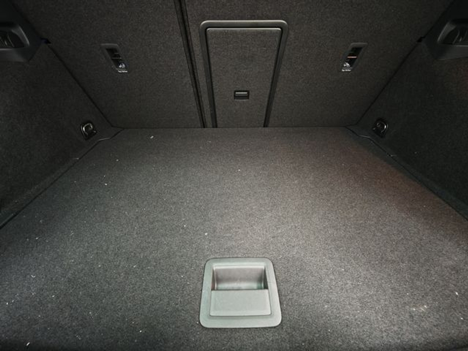 2018 Volkswagen Golf - image 14