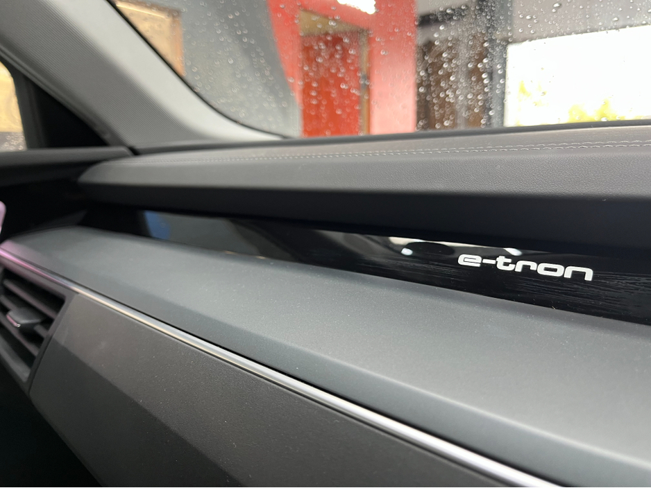 2021 Audi e-tron - image 20