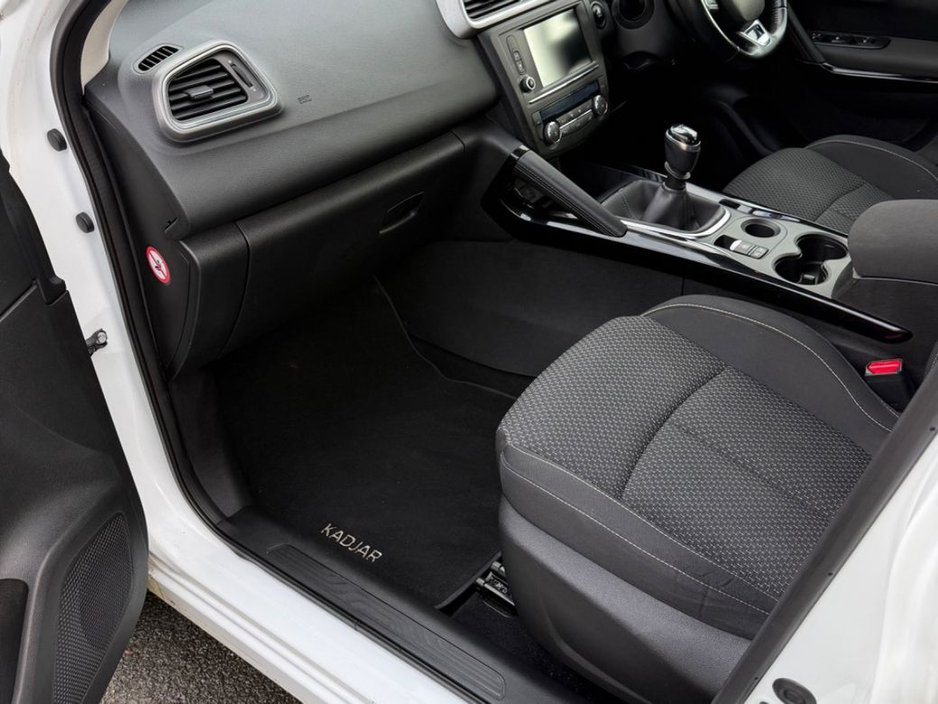 2017 Renault Kadjar - image 4