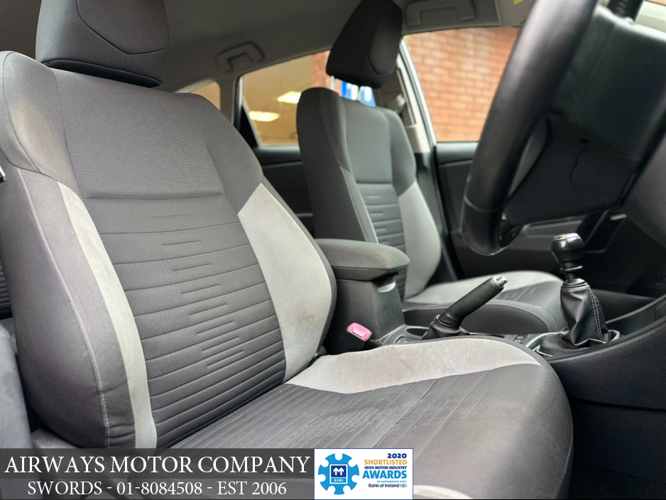 2016 Toyota Auris 1.2T ICON 5DR - LOW KMS €14,995