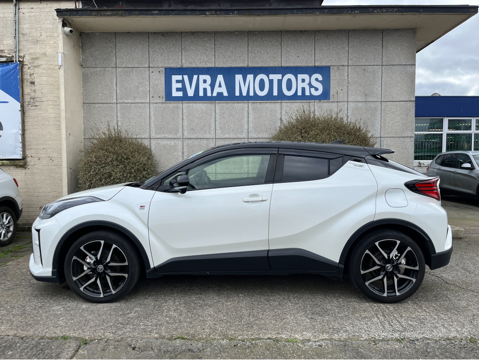 2020 Toyota C-HR - image 6