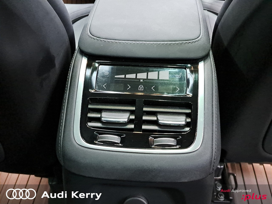 2025 Volvo XC90 - image 27