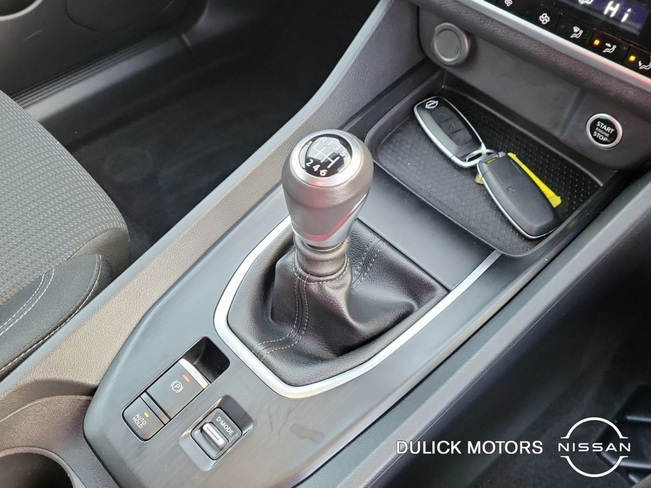 2025 Nissan Qashqai 1.3 PET MILD HYBRID SV