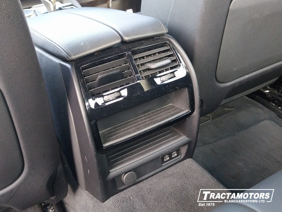 2023 BMW 5 Series - image 20