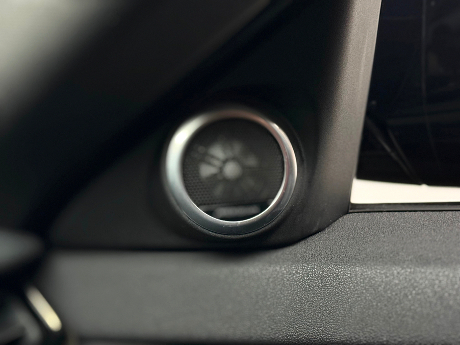 2024 Land Rover Range Rover Evoque HSE DYNAMIC P300E *PAN ROOF* €51,990