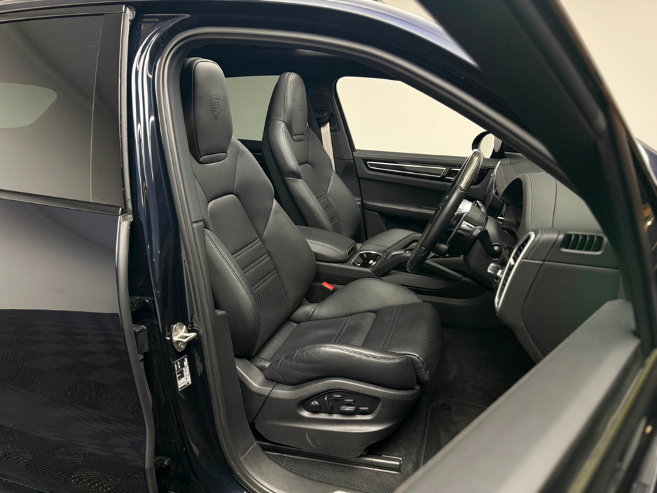 2023 Porsche Cayenne E-hybri E-hybrid 4DR Auto €87,990