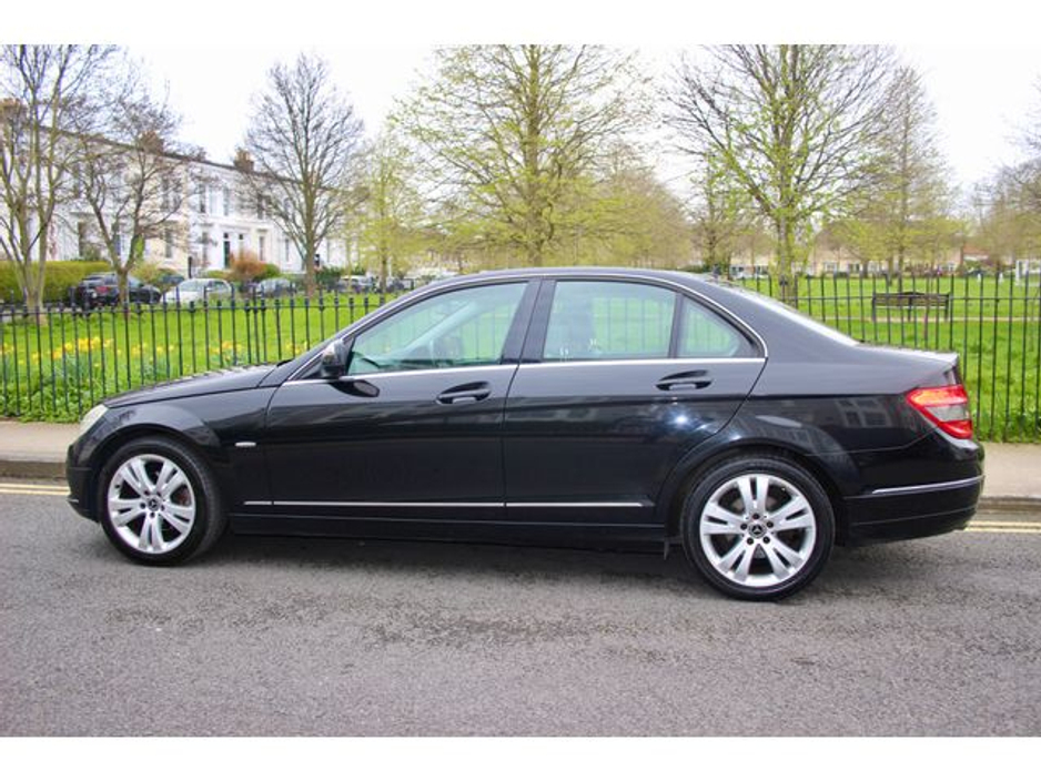 2009 Mercedes-Benz C Class - image 6