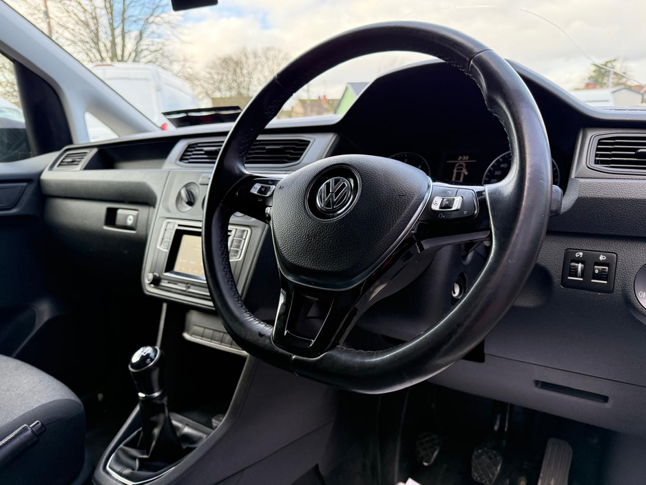 2020 Volkswagen Caddy - image 10