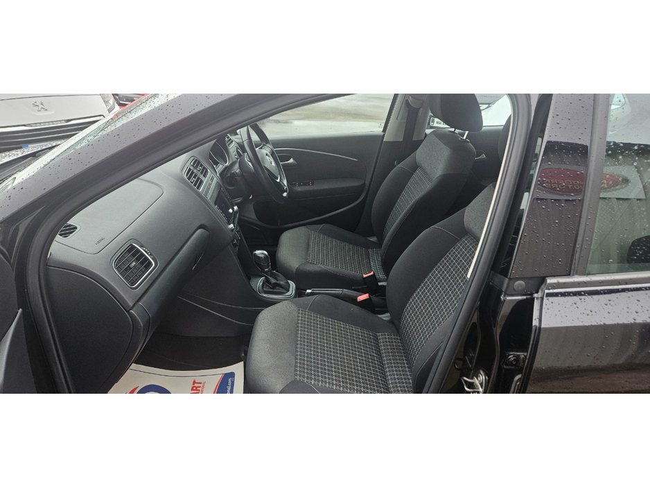 2016 Volkswagen Polo - image 23