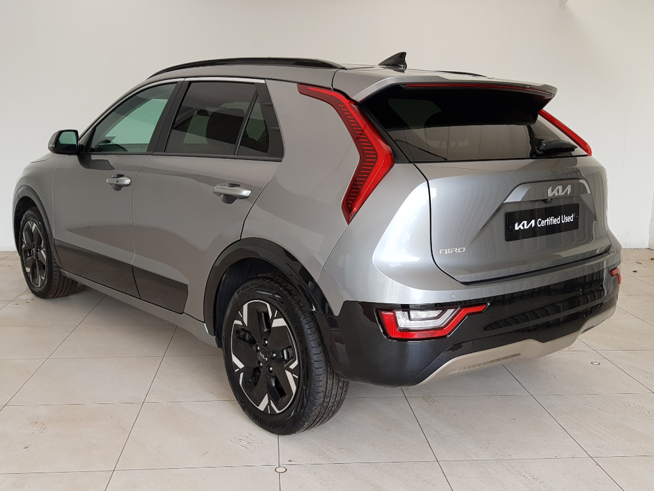 2025 Kia Niro - image 3