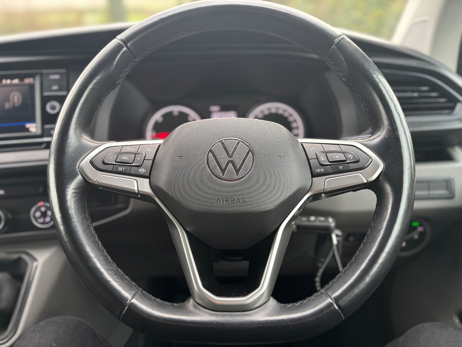 2021 Volkswagen Transporter  €18,998