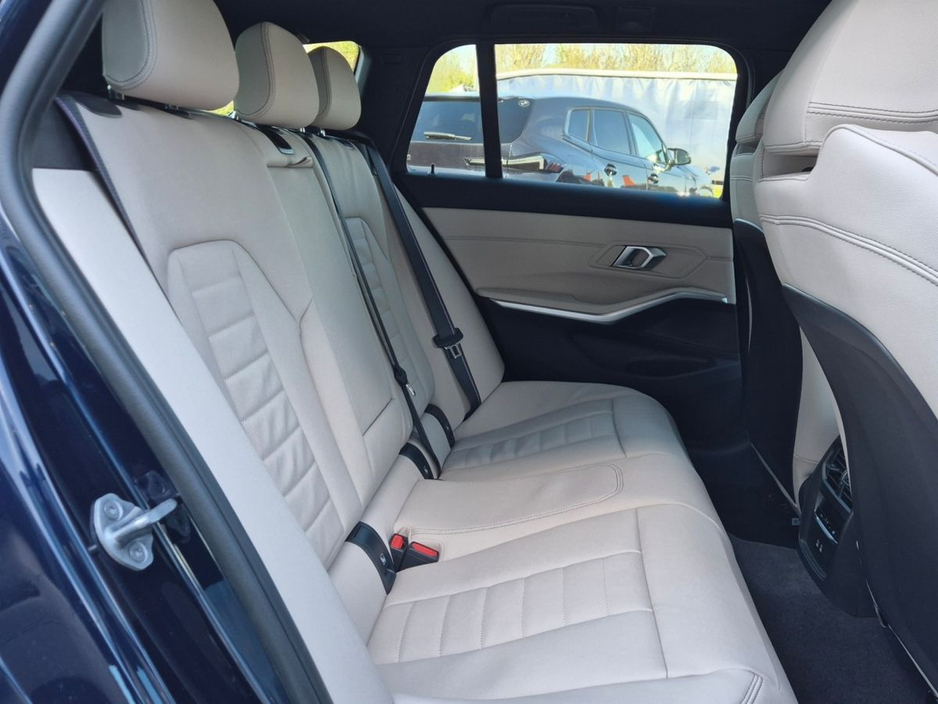 2026 BMW 3 Series - image 10
