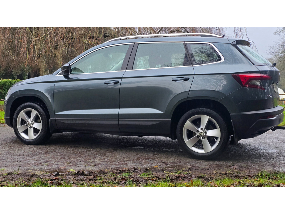 2019 Skoda Karoq - image 7