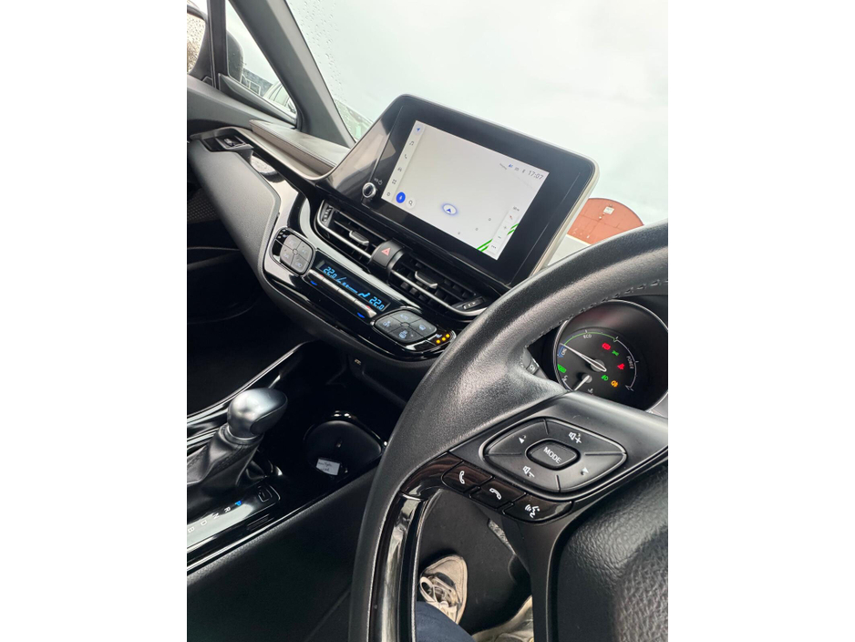 2023 Toyota C-HR - image 8