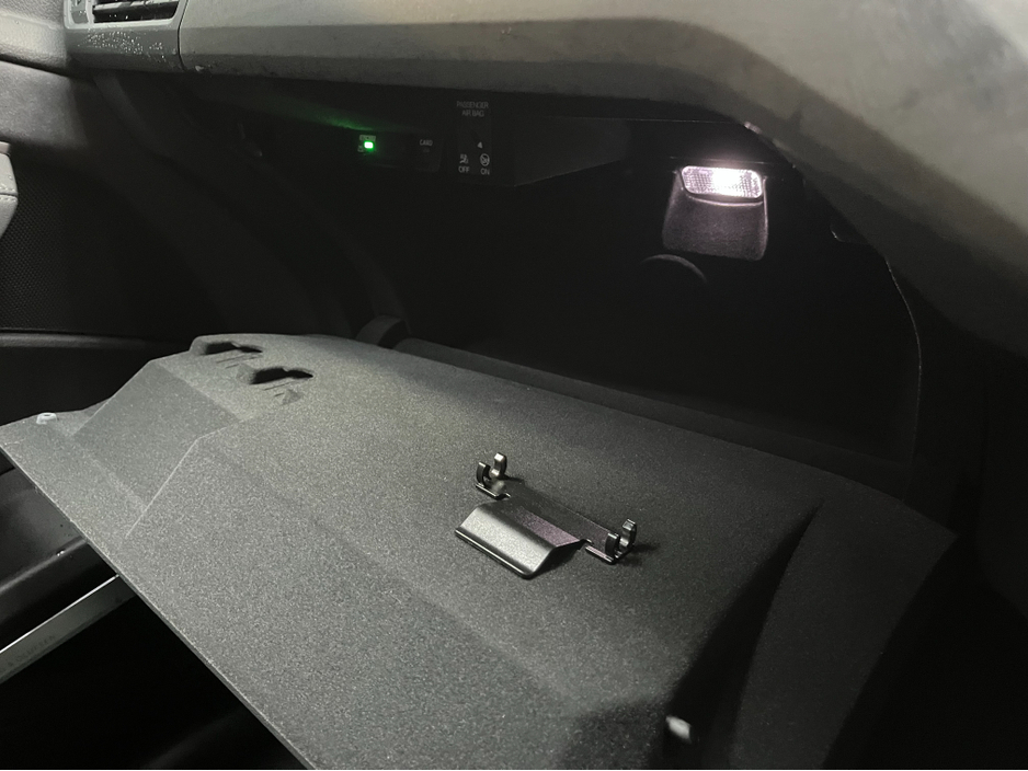 2024 Audi Q8 e-tron €64950 2024 AUDI Q8 E-TRON 55 QUATTRO S-LINE AUTOMATIC / CRUISE CONTROL / 360° CAMERA / ELECTRIC MEMORY & HEATED SEATS / PADDLE SHIFTERS / AMBIENT LIGHTS / APPLE CARPLAY / HEATED REAR SEATS €64,950