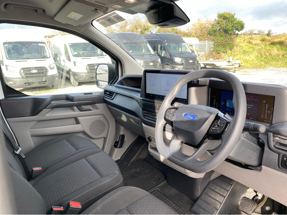2025 Ford Transit Custom Crewcab SWB PHEV 232BHP Auto