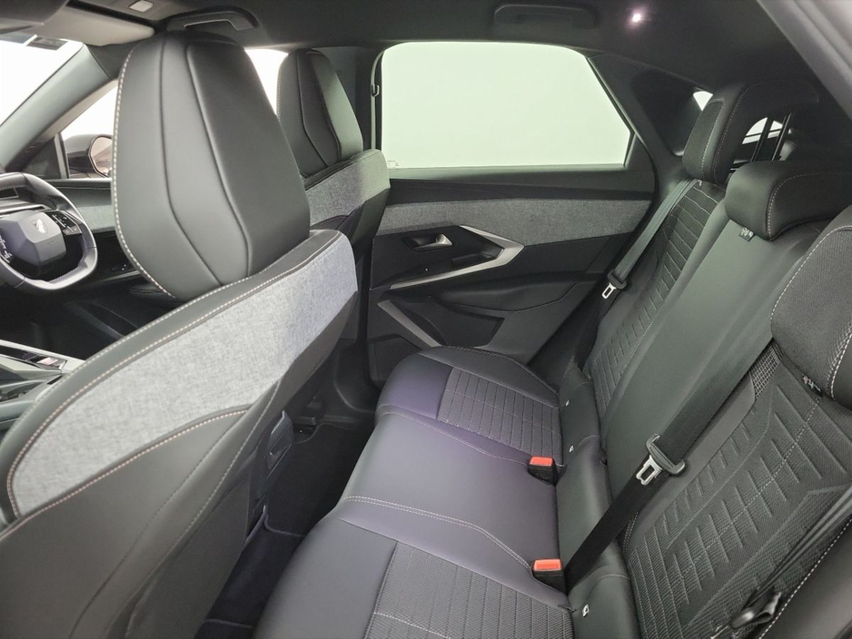 2024 Peugeot 3008 - image 7