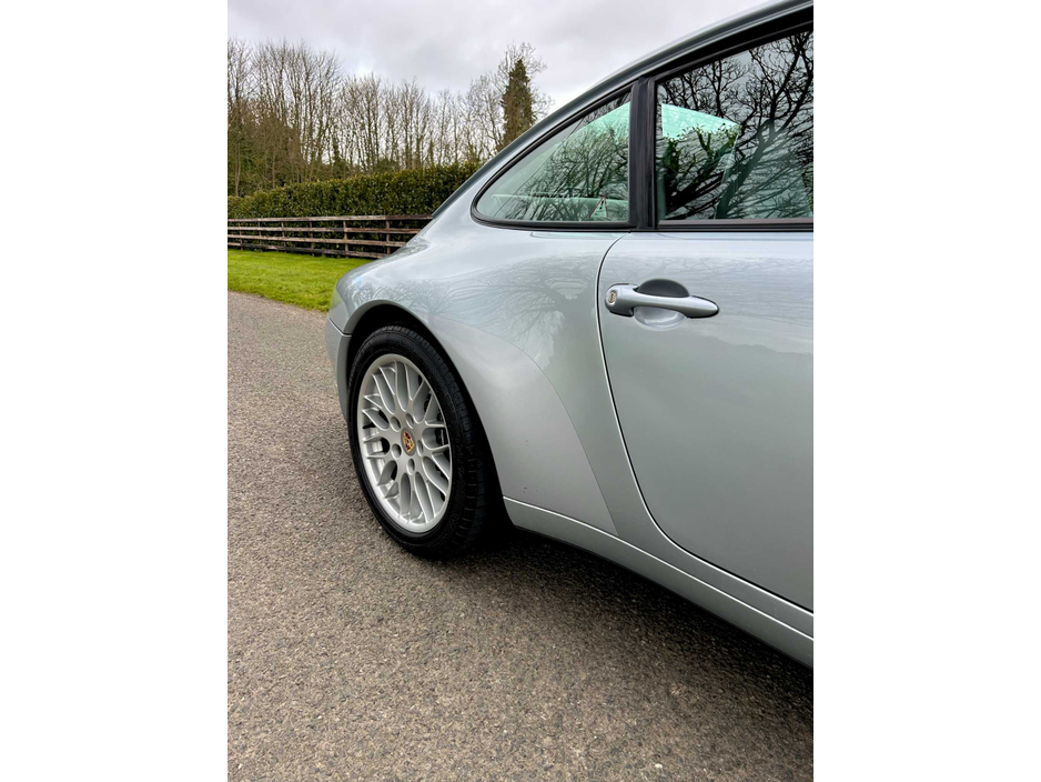 1995 Porsche 911 - image 5