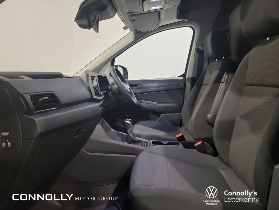 2026 Volkswagen Caddy - image 4