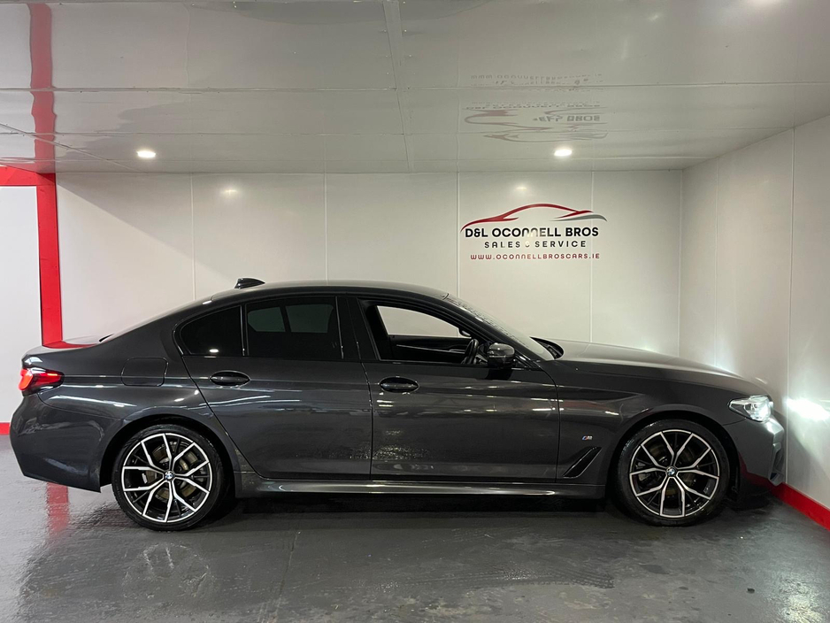 2022 BMW 5 Series - image 11