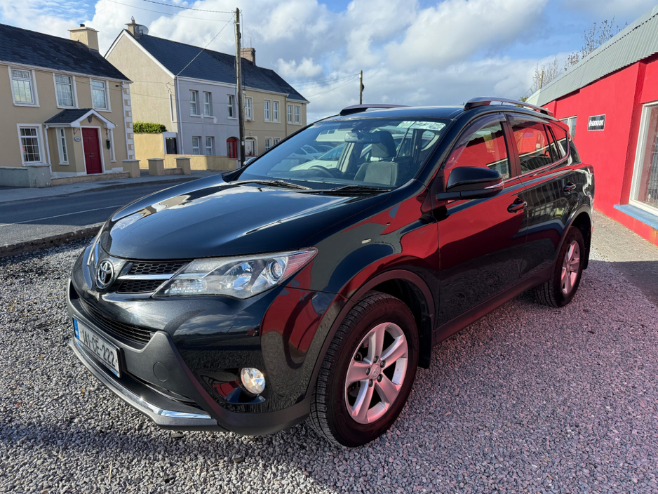 2014 Toyota Rav4 - image 2