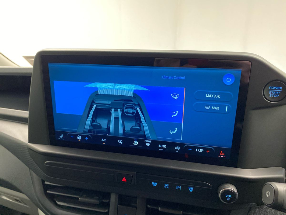 2026 Ford Transit Custom - image 18