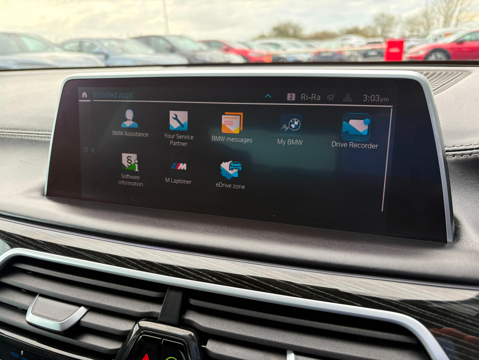 2020 BMW 7 Series - image 14