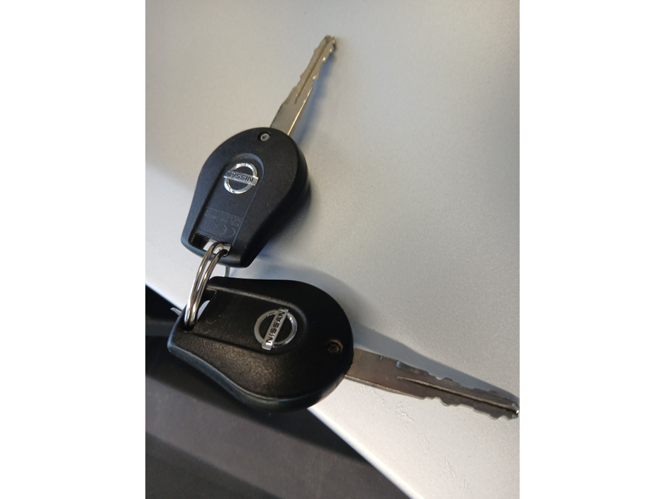 2016 Nissan Micra - image 6