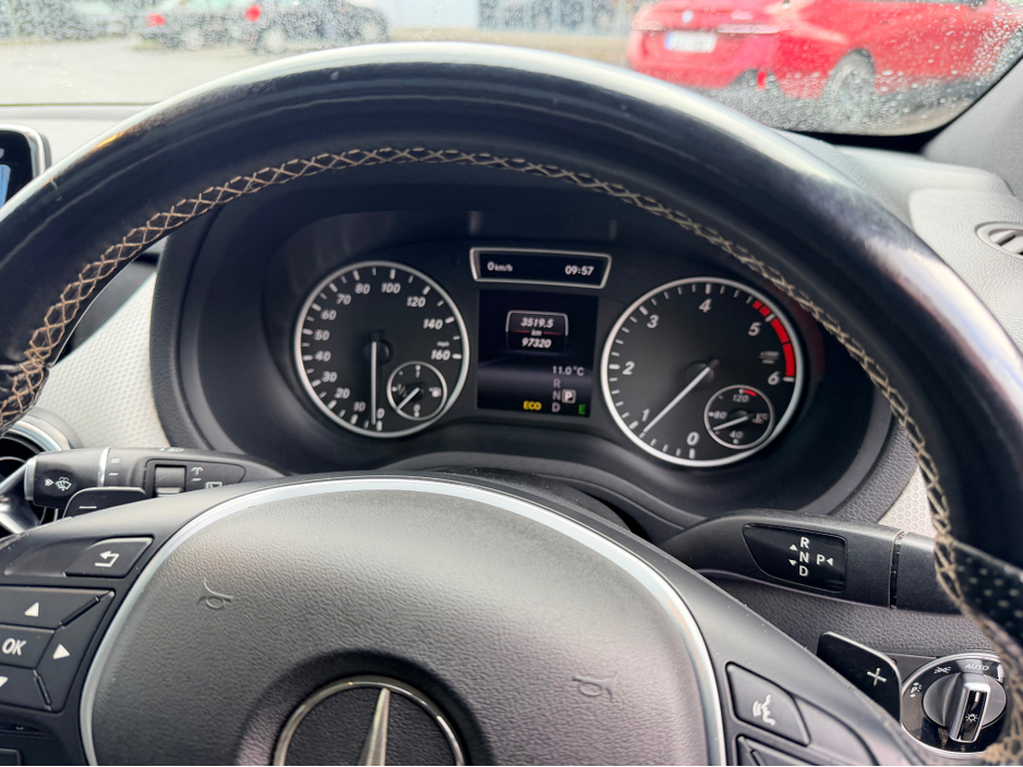 2014 Mercedes-Benz B Class - image 16