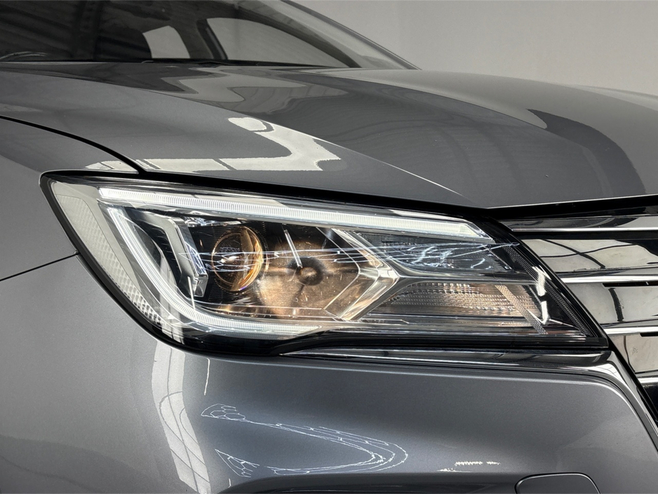 2022 MG 5 EXCLUSIVE**HEATED LEATHER SEATS**SEMI DIGITAL DASH**TOUCHSCREEN INFOTAINMENT**APPLE CAR PLAY**MULTIFUNCTIONAL STEERING WHEEL**CRUISE CONTROL**REVERSE CAMERA**PARKING SENSORS**KEYLESS START**ISOFIX** €18,995