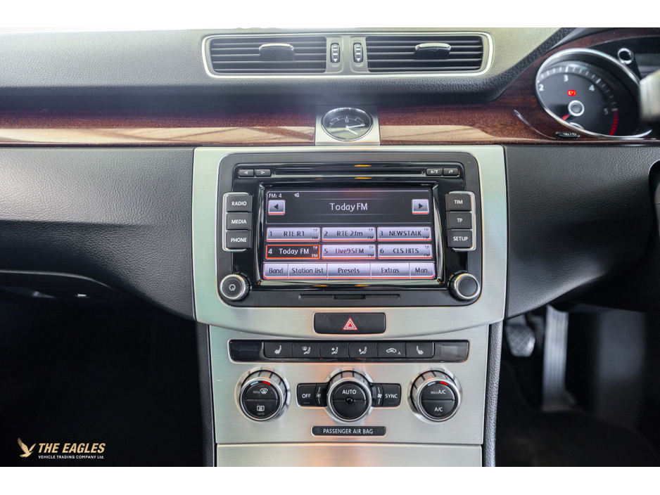 2014 Volkswagen Passat HIGHLINE 1.6 TDI MANUAL 6SPEED FWD BLUEMOTION 105HP 4DR €7,950