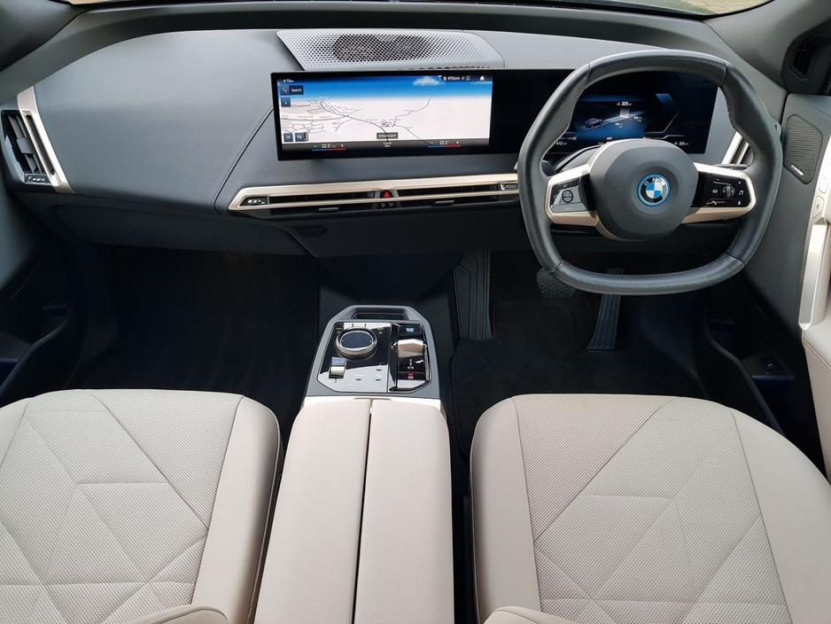2023 BMW iX xDrive40 M Sport €57,995
