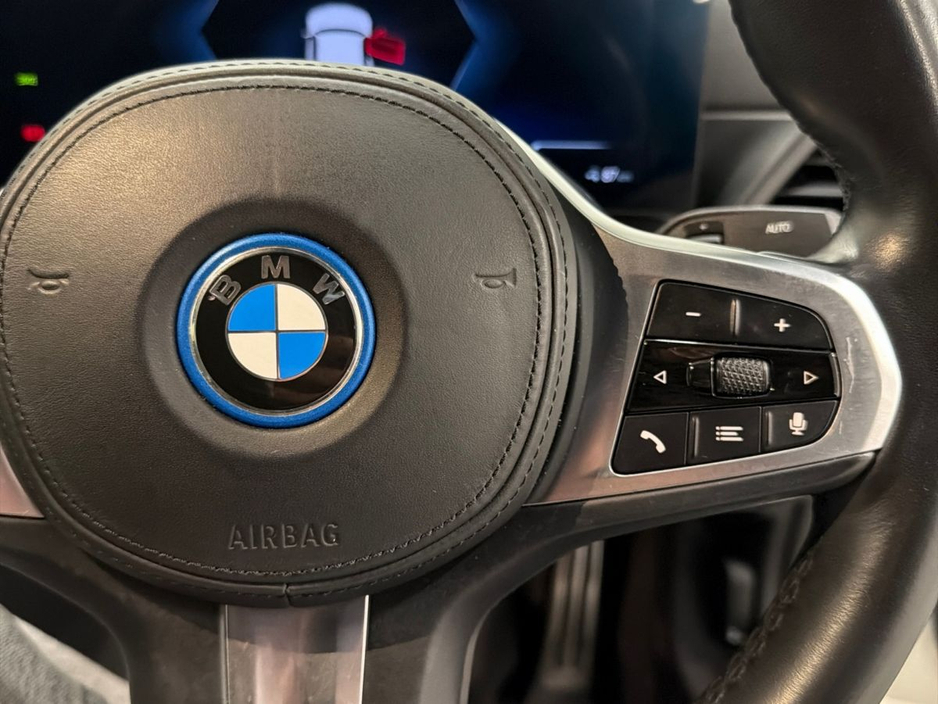 2023 BMW i4 - image 18