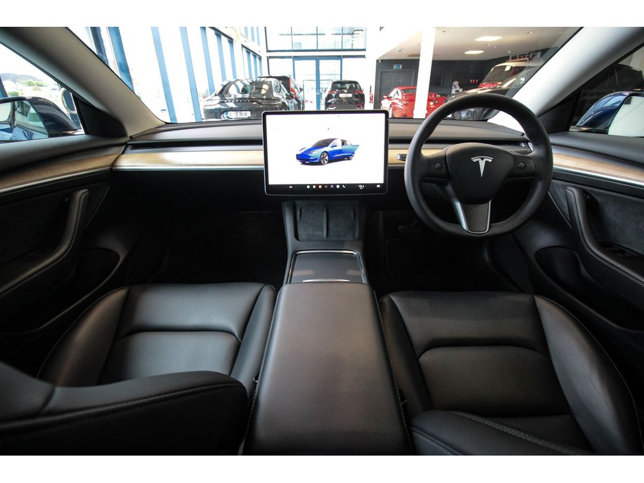 2022 Tesla Model 3 Long Range AWD €28,899