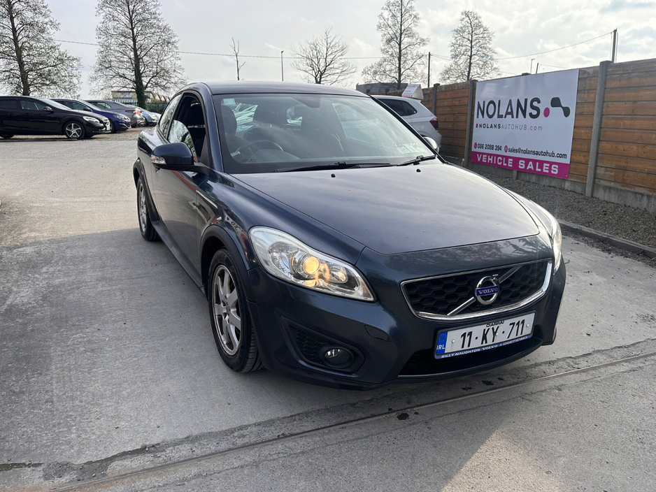 2011 Volvo C30 - image 2