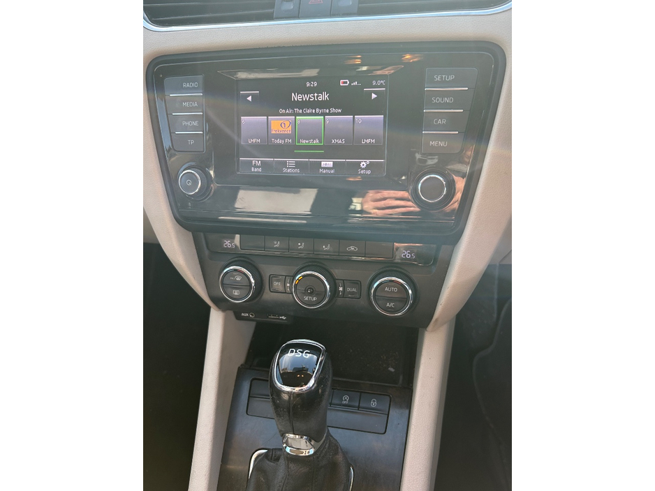 2014 Skoda Octavia - image 7