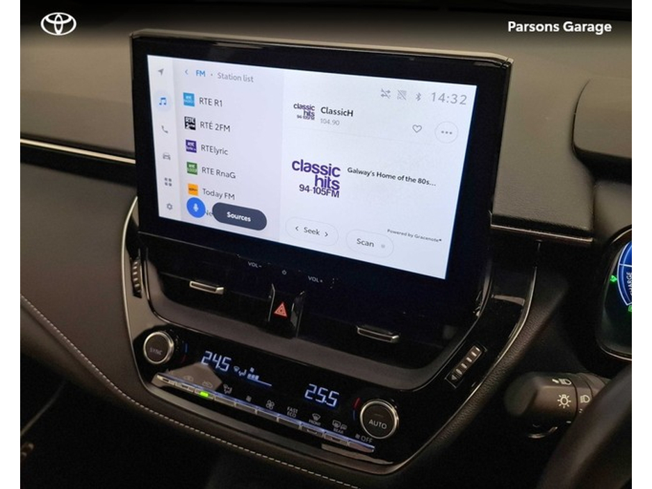 2023 Toyota Corolla - image 10