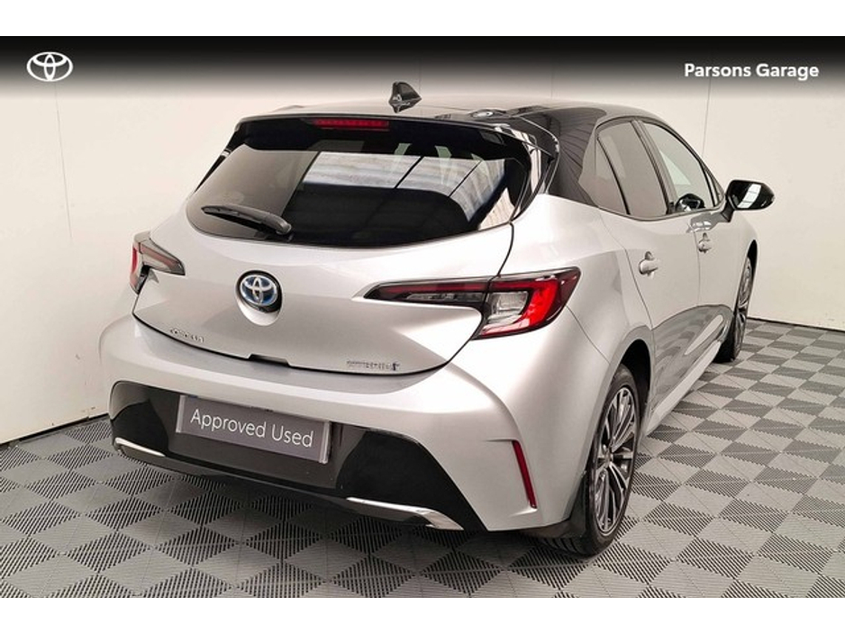 2024 Toyota Corolla - image 2