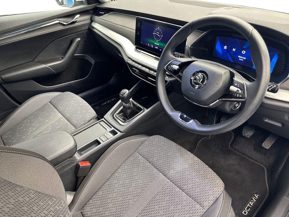 2024 Skoda Octavia - image 6