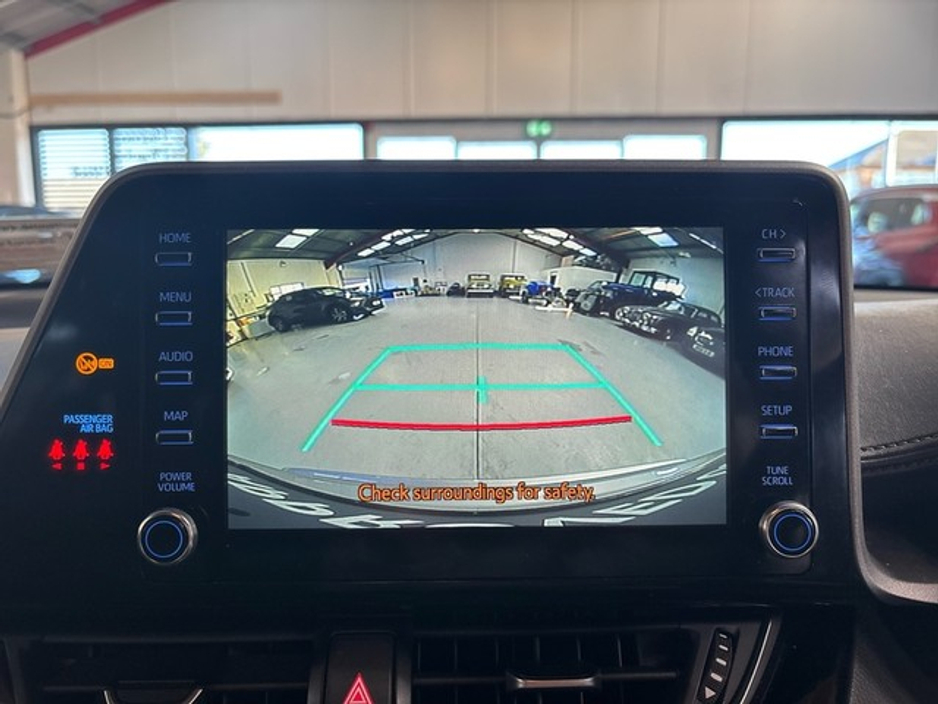 2023 Toyota C-HR - image 13