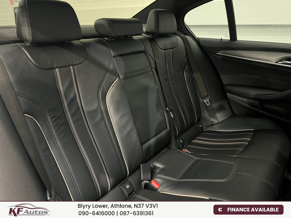 2019 BMW 5 Series - image 19