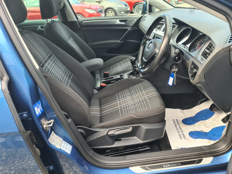 2016 Volkswagen Golf - image 8