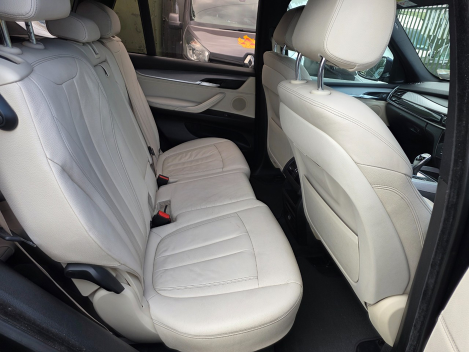 2015 BMW X5 - image 9
