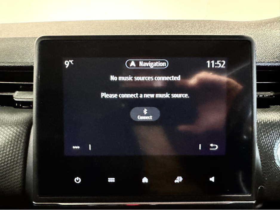 2020 Renault Clio 1.0 ICONIC TCE 100PS 5DR €12,990