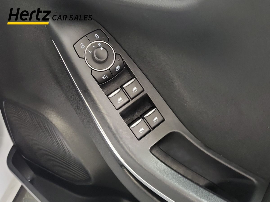 2023 Ford Puma - image 18