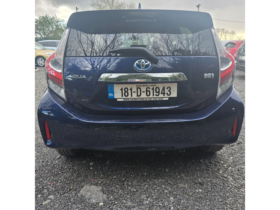 2018 Toyota Aqua - image 9