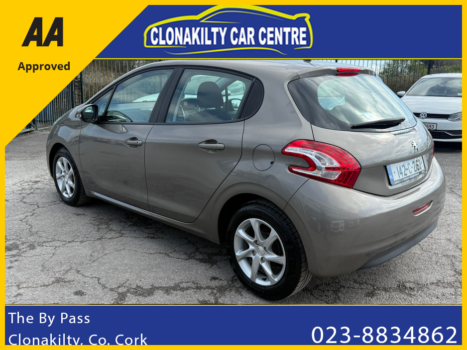 2014 Peugeot 208 - image 8