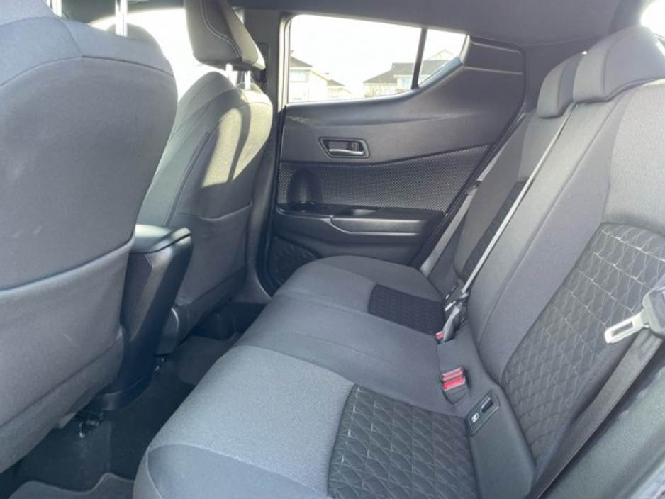 2022 Toyota C-HR - image 11