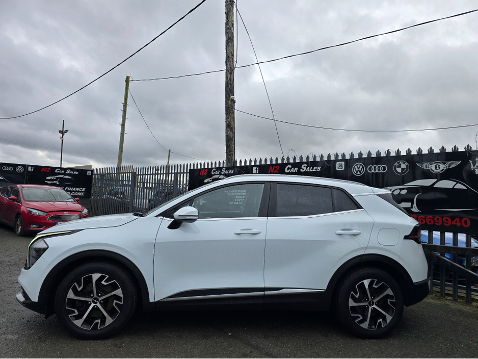 2022 Kia Sportage - image 9